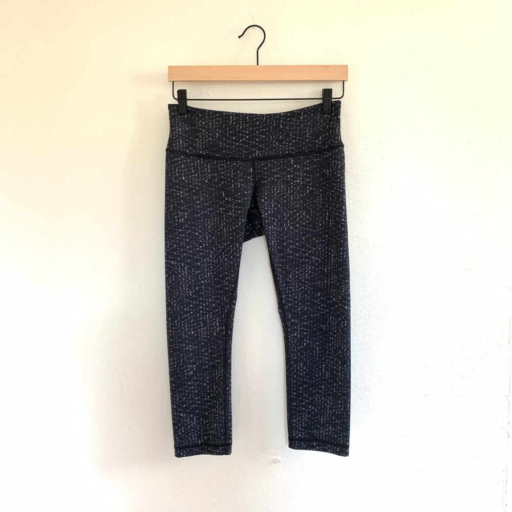 Lululemon Speckled Cropped Leggings sz 8